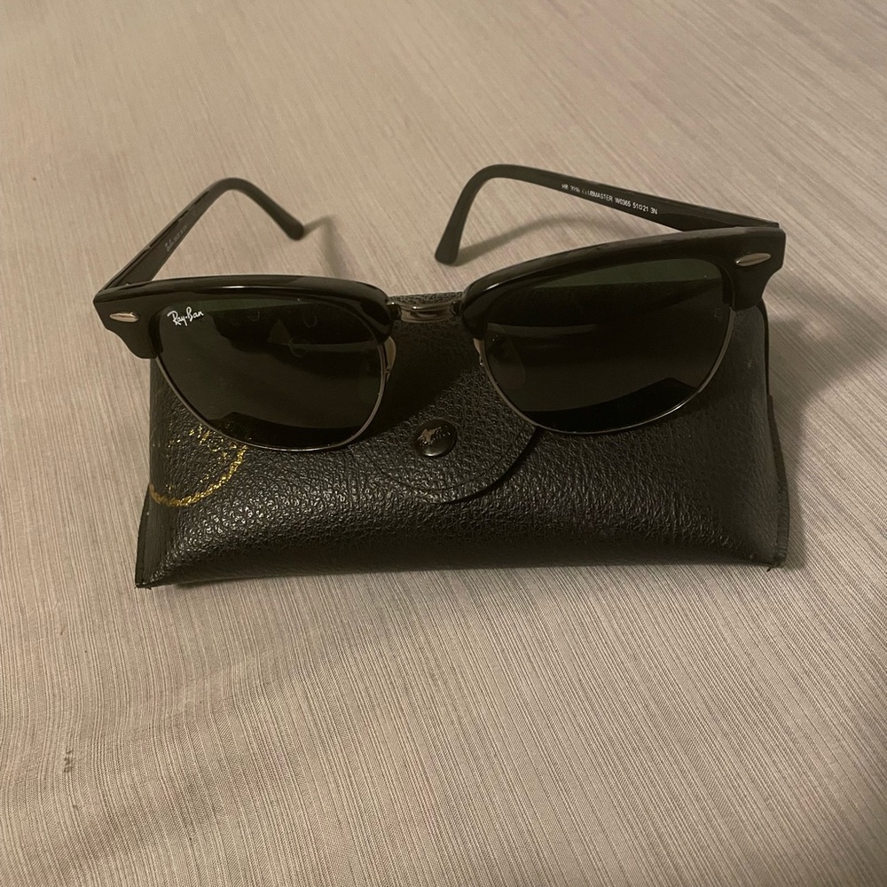 Ray-Ban Black Sunglasses
